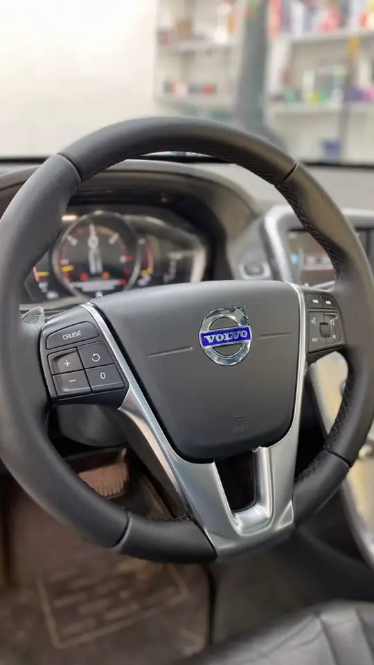 Volvo XC60: volante