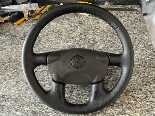 VW Santana: volante