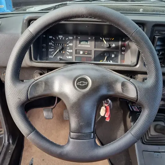 Chevrolet Chevette: volante
