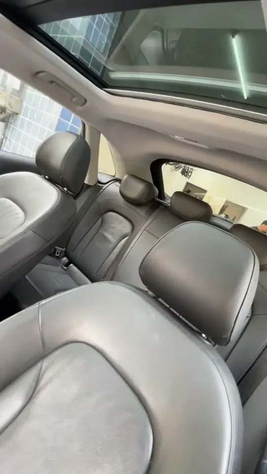 Audi Q3: teto