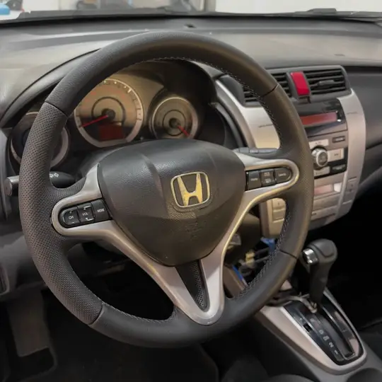 Honda City: volante