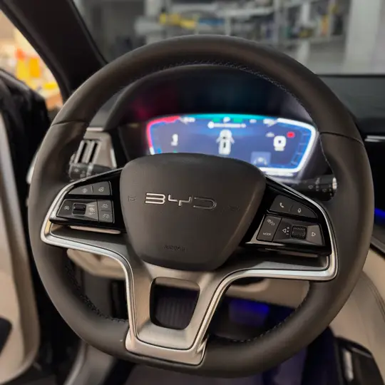 BYD Song Plus: volante